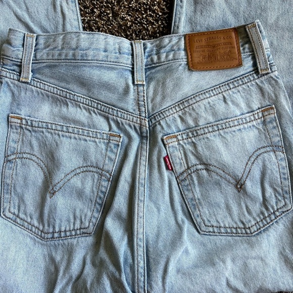 Levi's Light Blue High Rise Women's Jeans - Picture 6 of 8